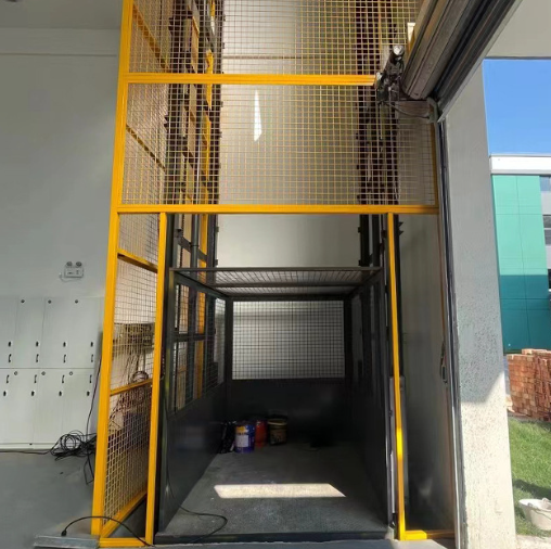 盘锦导轨式升降机助力物流园破解运输难题